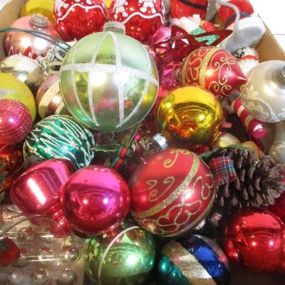 Vintage Christmas Ornaments Lot 73