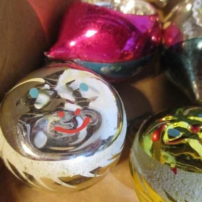 Vintage Christmas Ornaments Lot 77