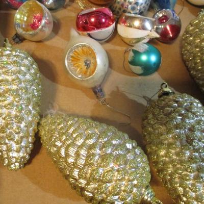 Vintage Christmas Ornaments Lot 77
