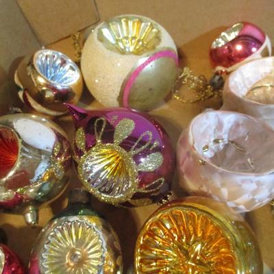 Vintage Christmas Ornaments Lot 77