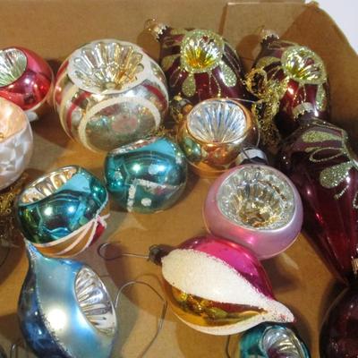 Vintage Christmas Ornaments Lot 77
