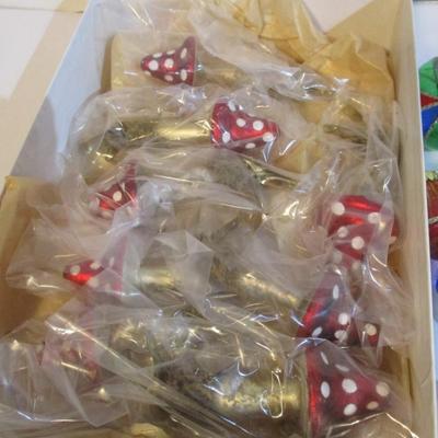 Vintage Christmas Ornaments Lot 78
