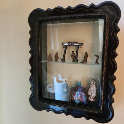Shadow Box w/Collectibles 12x15x3