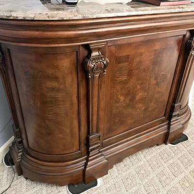 Clean Heavy Marble Top Bar 68x21x43