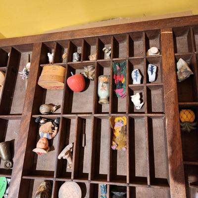 Hamilton Print Tray w/ Collectibles