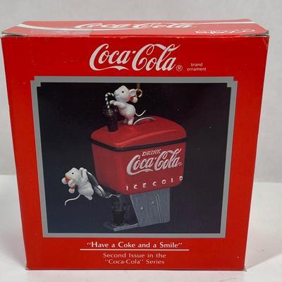 Enesco Coca-Cola 1990 "Have a Coke and a Smile" NEW in original box