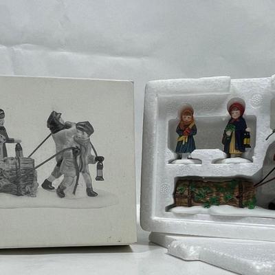 DEPT 56 Heritage Village - Bringing Home the Yule Log - People Figurines