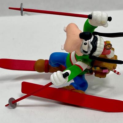 Disney Christmas Tree Ornament Goofy on Skies.
