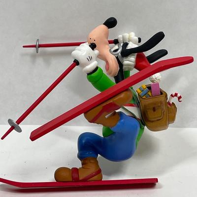 Disney Christmas Tree Ornament Goofy on Skies.