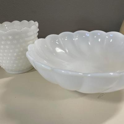 Milk glass, pottery and Pyrex