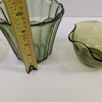 Green Scalloped Planter Hazel Atlas Avocado Green Capri Bowl & Green Indiana Handkerchief Candy Dish