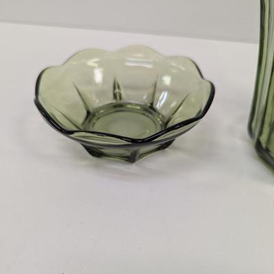 Green Scalloped Planter Hazel Atlas Avocado Green Capri Bowl & Green Indiana Handkerchief Candy Dish