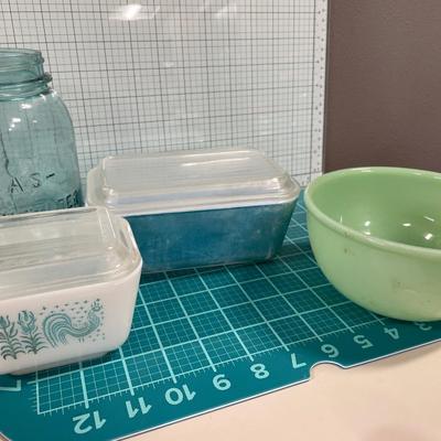 Jadeite bowl with Pyrex fridgie and atlas jar