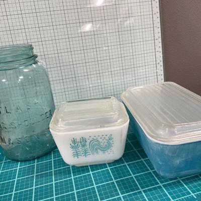 Jadeite bowl with Pyrex fridgie and atlas jar