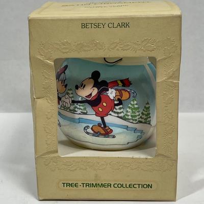 Disney Merry Christmas 1980 Tree Ornament Satin Ball Mickey Mouse new cond.
