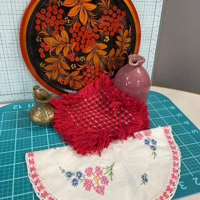 Painted wood plate with pitchers and doilies