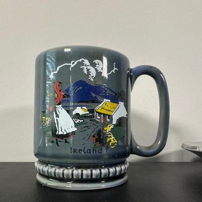 LOT 2K: Irish Themed Home Decor