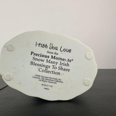 LOT 2K: Irish Themed Home Decor