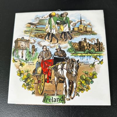 LOT 2K: Irish Themed Home Decor