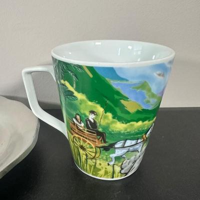 LOT 2K: Irish Themed Home Decor