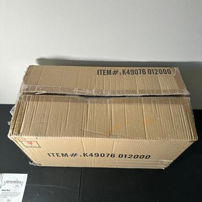 LOT 4K: Temptations by Tara NIB