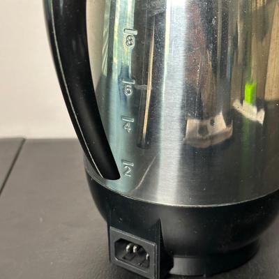 LOT 7K: Kitchen Appliances- Rival 18 qt Roaster Oven, Hamilton Beach Slow Cooker & More