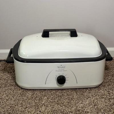 LOT 7K: Kitchen Appliances- Rival 18 qt Roaster Oven, Hamilton Beach Slow Cooker & More