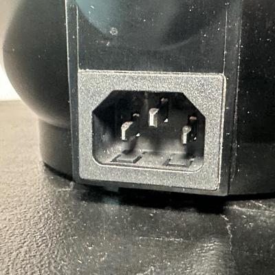 LOT 7K: Kitchen Appliances- Rival 18 qt Roaster Oven, Hamilton Beach Slow Cooker & More