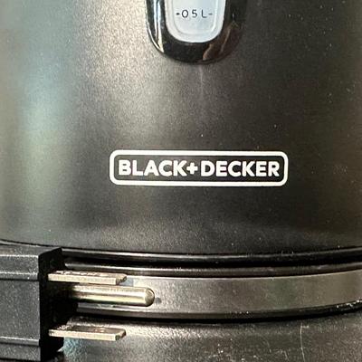 LOT 7K: Kitchen Appliances- Rival 18 qt Roaster Oven, Hamilton Beach Slow Cooker & More