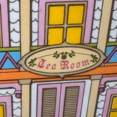 LOT 8K: Teapot Collection & More - Temptations, Precious Moments & More