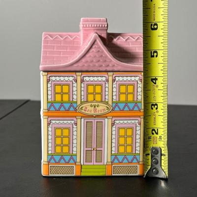 LOT 8K: Teapot Collection & More - Temptations, Precious Moments & More