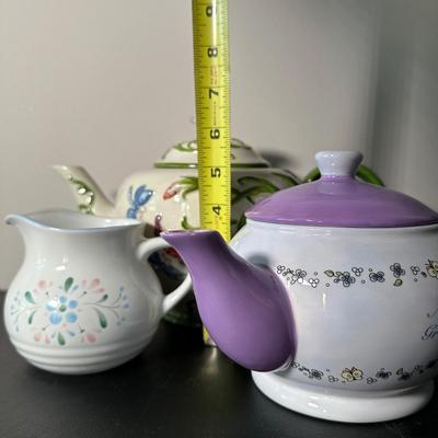 LOT 8K: Teapot Collection & More - Temptations, Precious Moments & More
