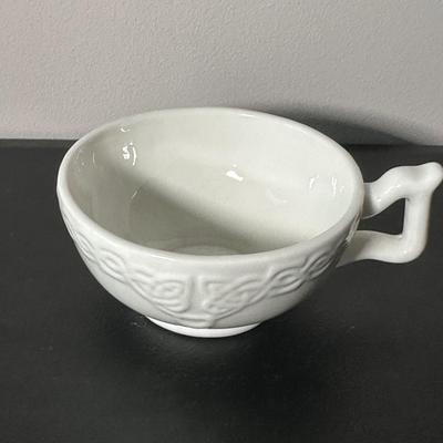 LOT 8K: Teapot Collection & More - Temptations, Precious Moments & More