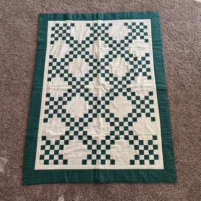 LOT 10K: Irish Quilts, Linens & More!