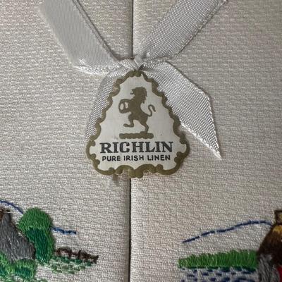 LOT 10K: Irish Quilts, Linens & More!