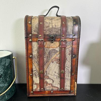 LOT 15K: Wine Lover Essentials!