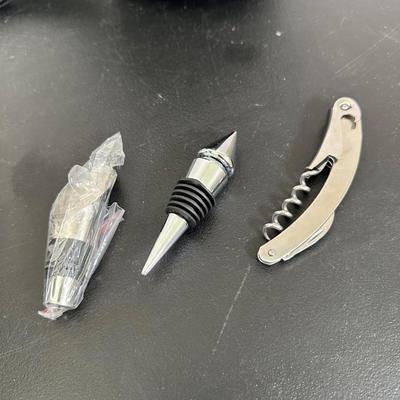 LOT 15K: Wine Lover Essentials!