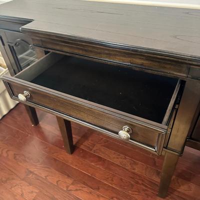 LOT 16D: Alexee Dining Room Server