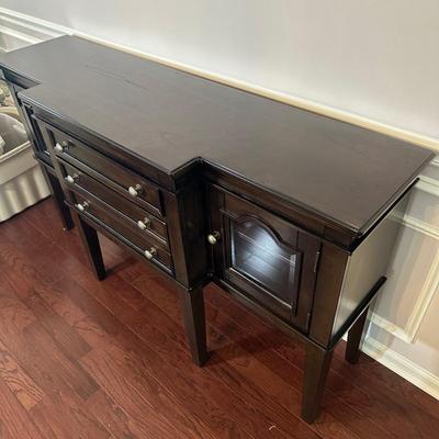 LOT 16D: Alexee Dining Room Server