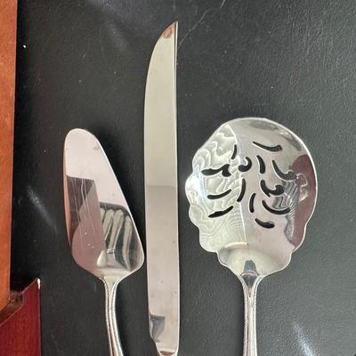 LOT 17K: Reed & Barton Stainless Steel Flatware Set w/ Box