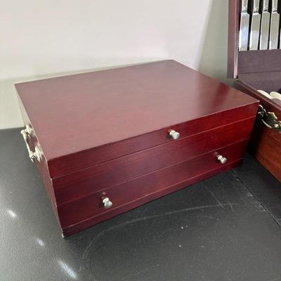 LOT 17K: Reed & Barton Stainless Steel Flatware Set w/ Box