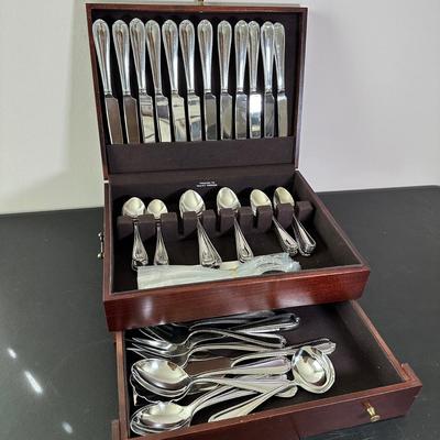 LOT 17K: Reed & Barton Stainless Steel Flatware Set w/ Box