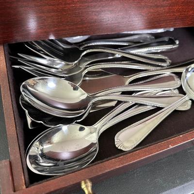 LOT 17K: Reed & Barton Stainless Steel Flatware Set w/ Box