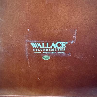 LOT 17K: Reed & Barton Stainless Steel Flatware Set w/ Box