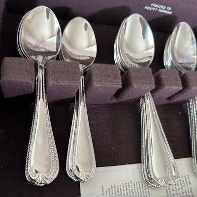 LOT 17K: Reed & Barton Stainless Steel Flatware Set w/ Box