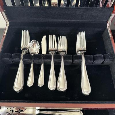 LOT 17K: Reed & Barton Stainless Steel Flatware Set w/ Box