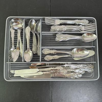 LOT 18K: Reed & Barton Stainless Steel Flatware