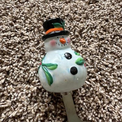 LOT 19L: Christmas Themed Kitchen Decor, China, Glass & More - Gorham, Sakura, Spectrum & More