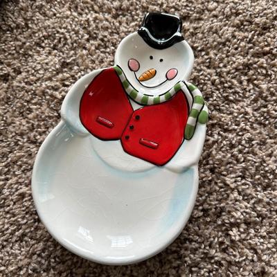 LOT 19L: Christmas Themed Kitchen Decor, China, Glass & More - Gorham, Sakura, Spectrum & More
