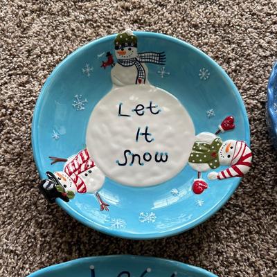 LOT 19L: Christmas Themed Kitchen Decor, China, Glass & More - Gorham, Sakura, Spectrum & More